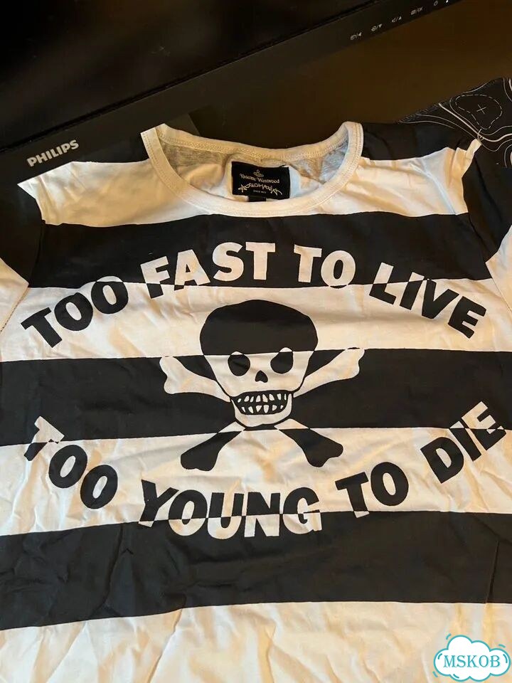 Футболка vivienne westwood too fast to live фото 2