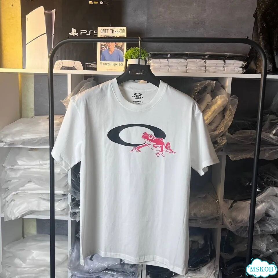 Футболка Oakley белая фото 1