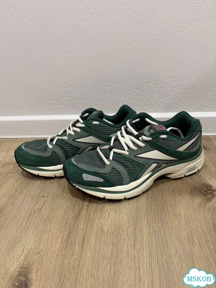 Кроссовки женские reebok 38,5 eur фото 4
