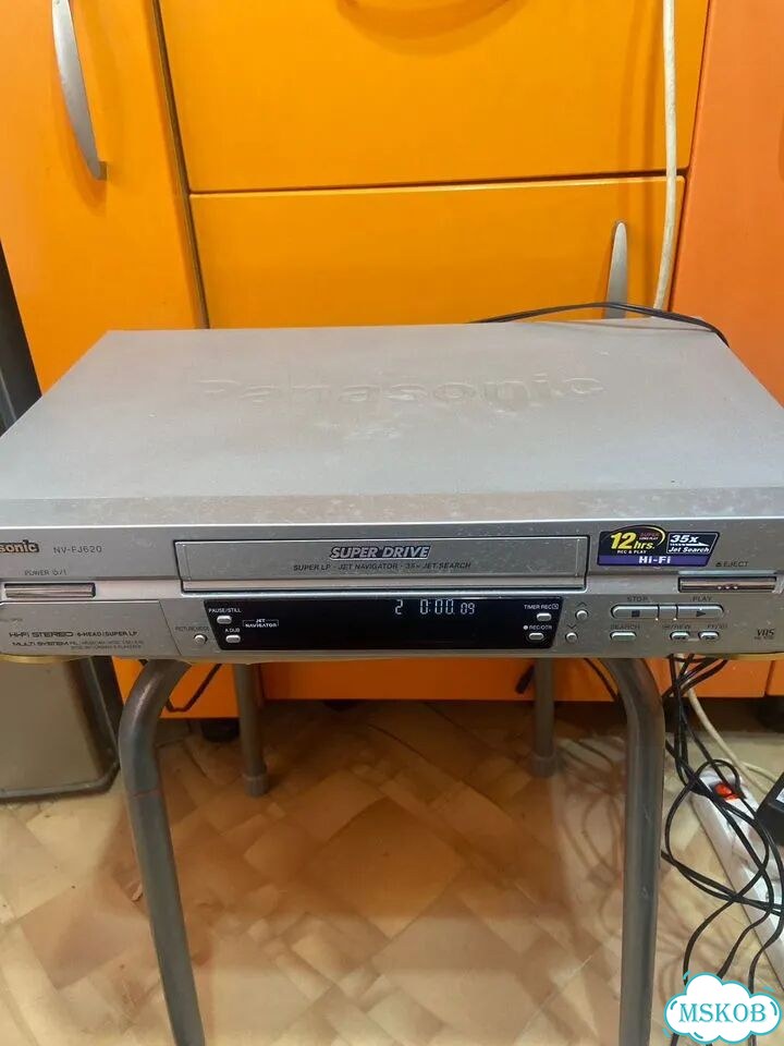 Видеомагнитофон Panasonic NV-FJ620 фото 2