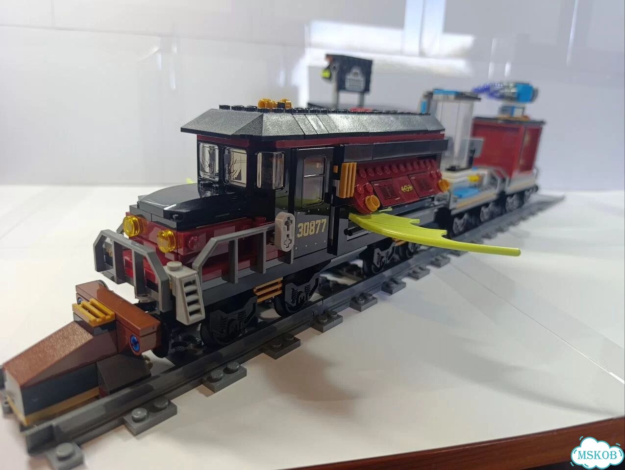 Lego Hidden side 70424 фото 4