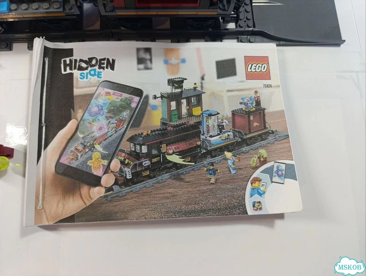 Lego Hidden side 70424 фото 8