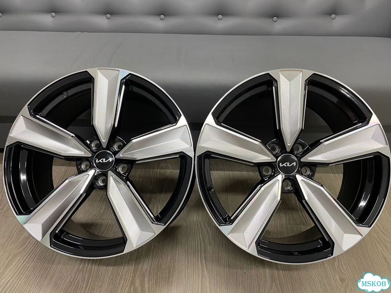 Литые диски Jonway 8.5×R19 5×114.3 фото 1