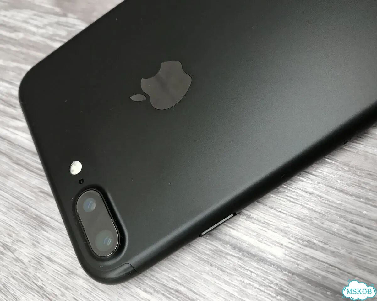 iPhone 7 Plus коллекционный фото 9