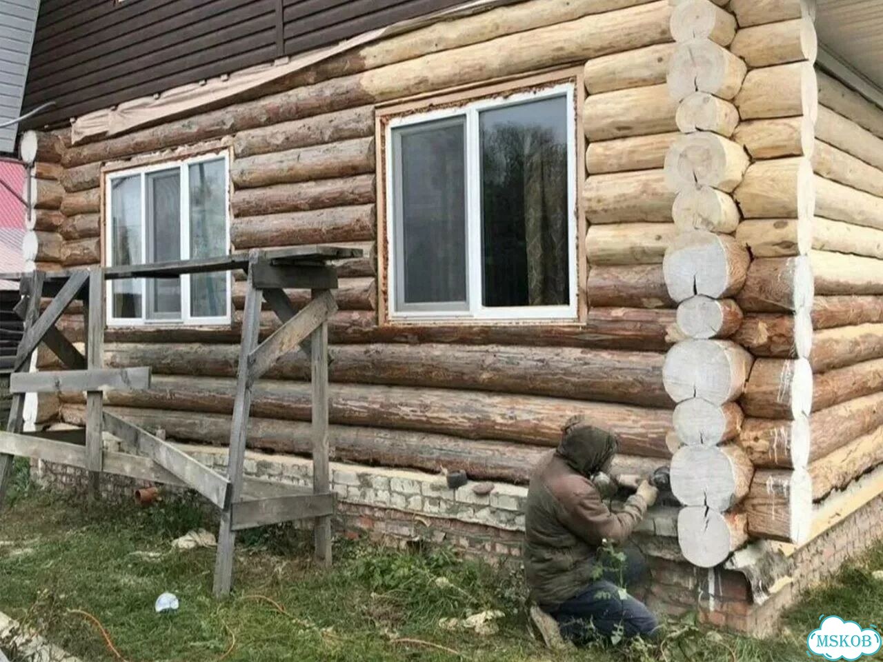 Замена венцов. Ремонт полов. Подъём домов фото 7
