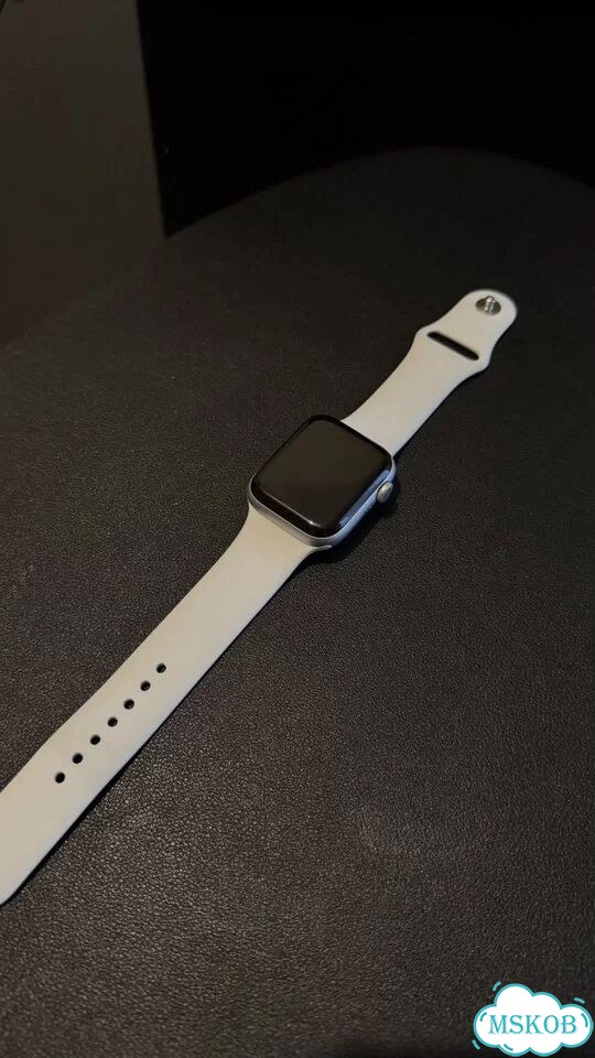 Часы Apple Watch SE 44 mm фото 3