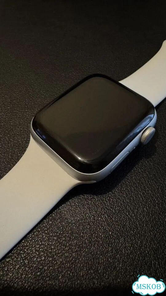 Часы Apple Watch SE 44 mm фото 4