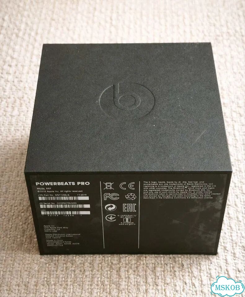 Powerbeats Pro коробка от наушников фото 3